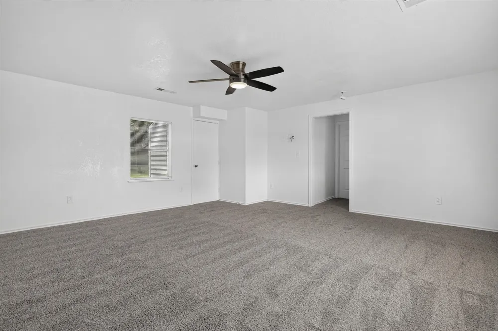 5301 Scoggins Street Sansom Park, TX 76114