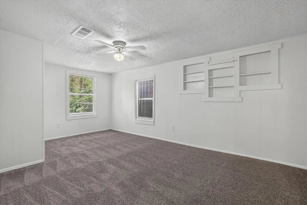5301 Scoggins Street Sansom Park, TX 76114