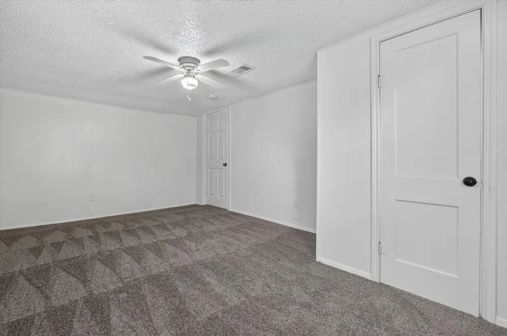 5301 Scoggins Street Sansom Park, TX 76114