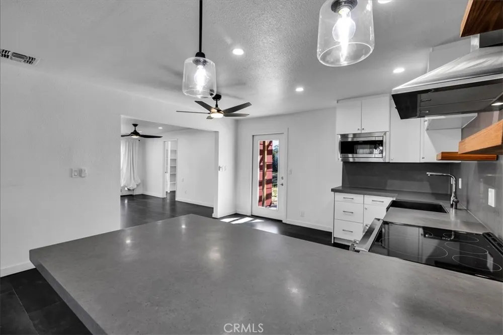 61381 Alta Mura Joshua Tree, CA 92252