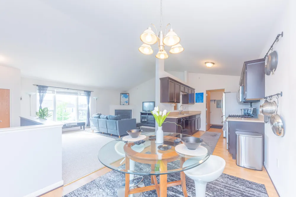 1104 Riversedge Drive Saline, MI 48176