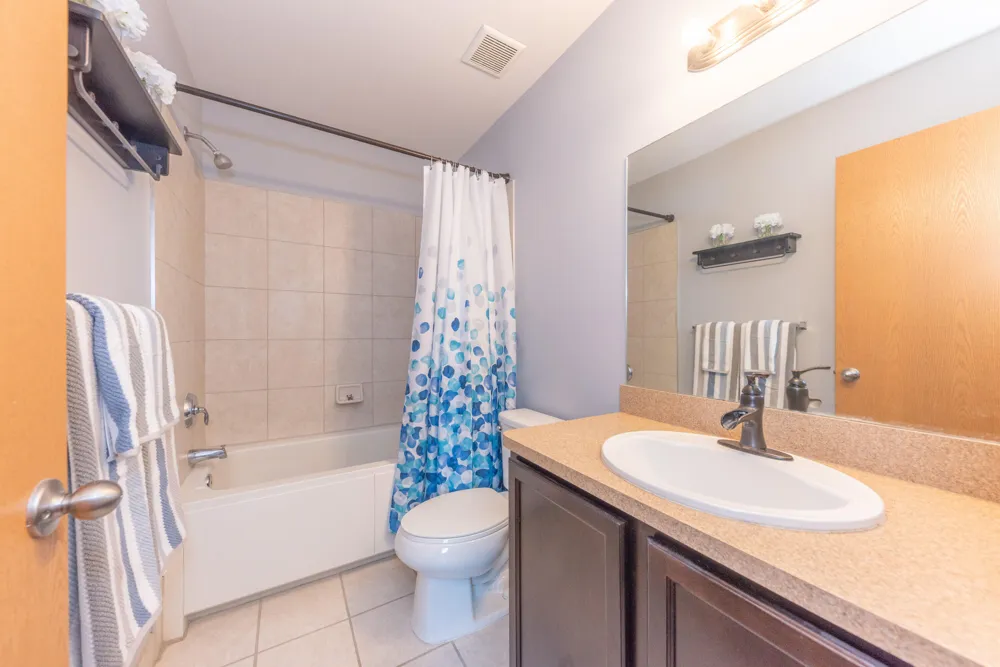 1104 Riversedge Drive Saline, MI 48176