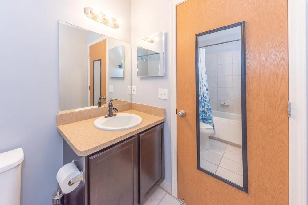 1104 Riversedge Drive Saline, MI 48176