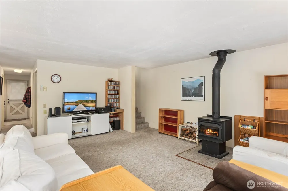350 Olympic Drive E Grapeview, WA 98546