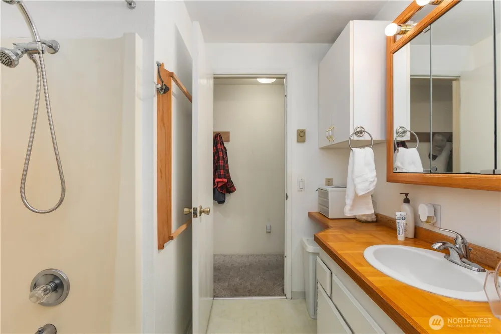 350 Olympic Drive E Grapeview, WA 98546