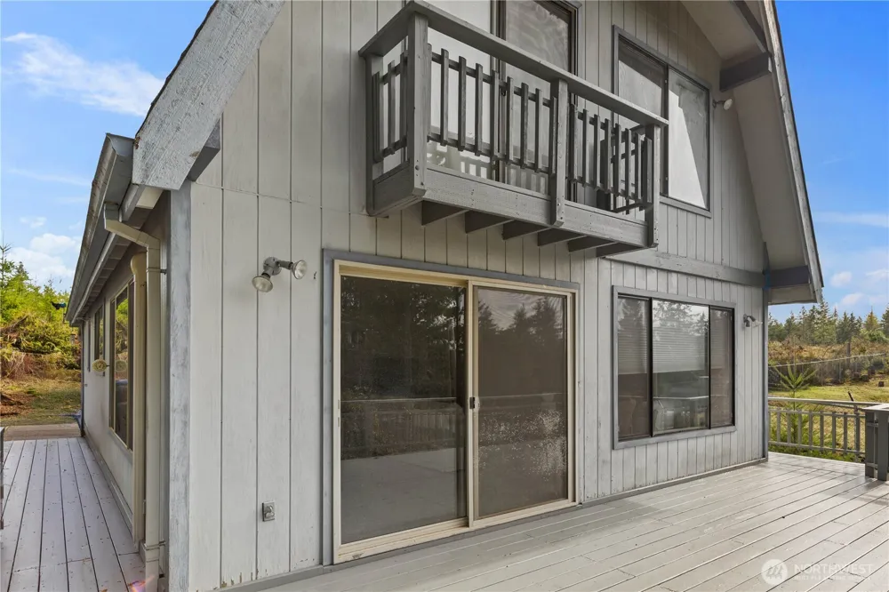 350 Olympic Drive E Grapeview, WA 98546