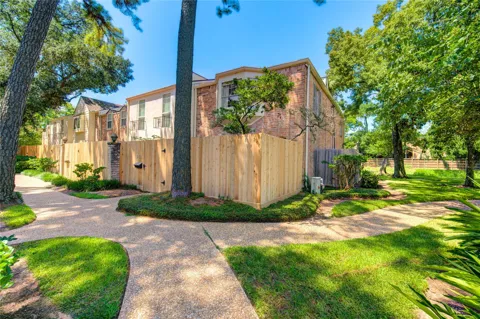 939 Wax Myrtle Lane