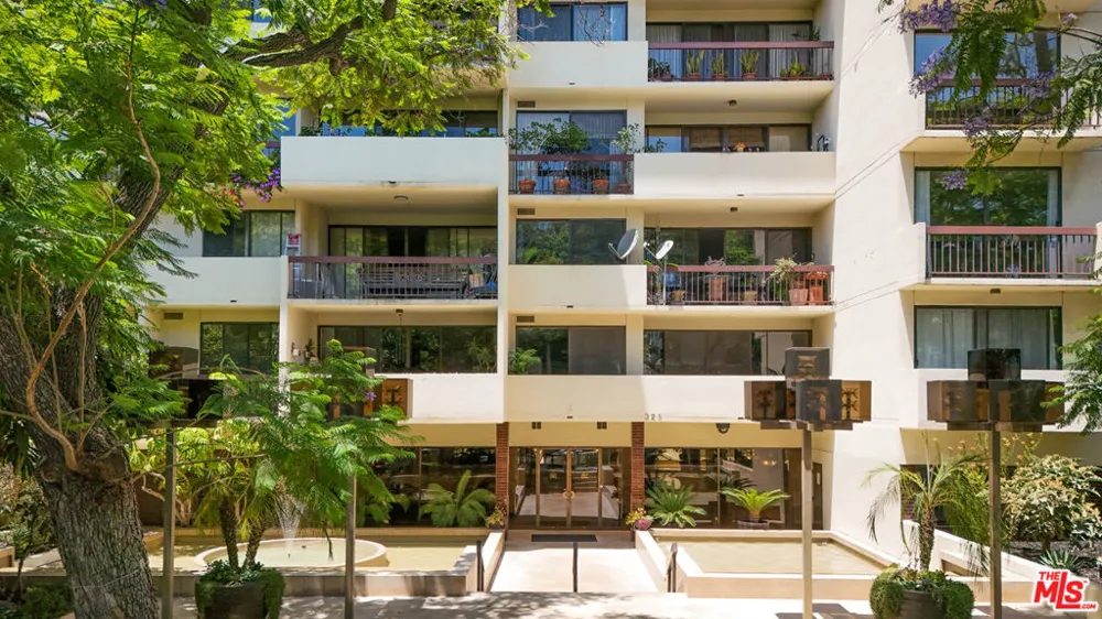 325 Oakhurst Drive #405 Beverly Hills, CA 90210