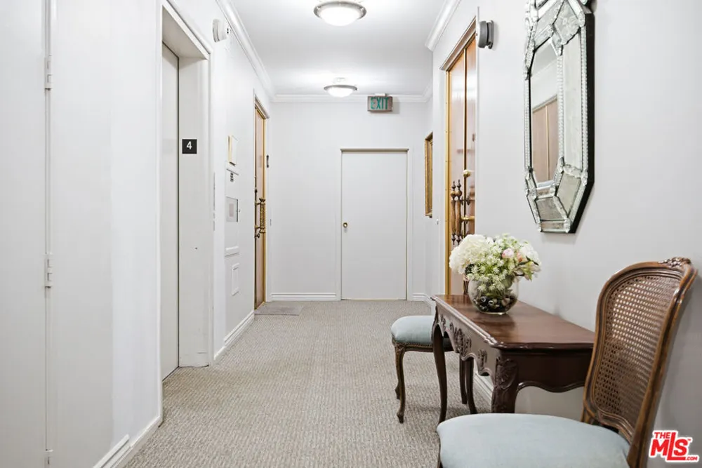325 Oakhurst Drive #405 Beverly Hills, CA 90210