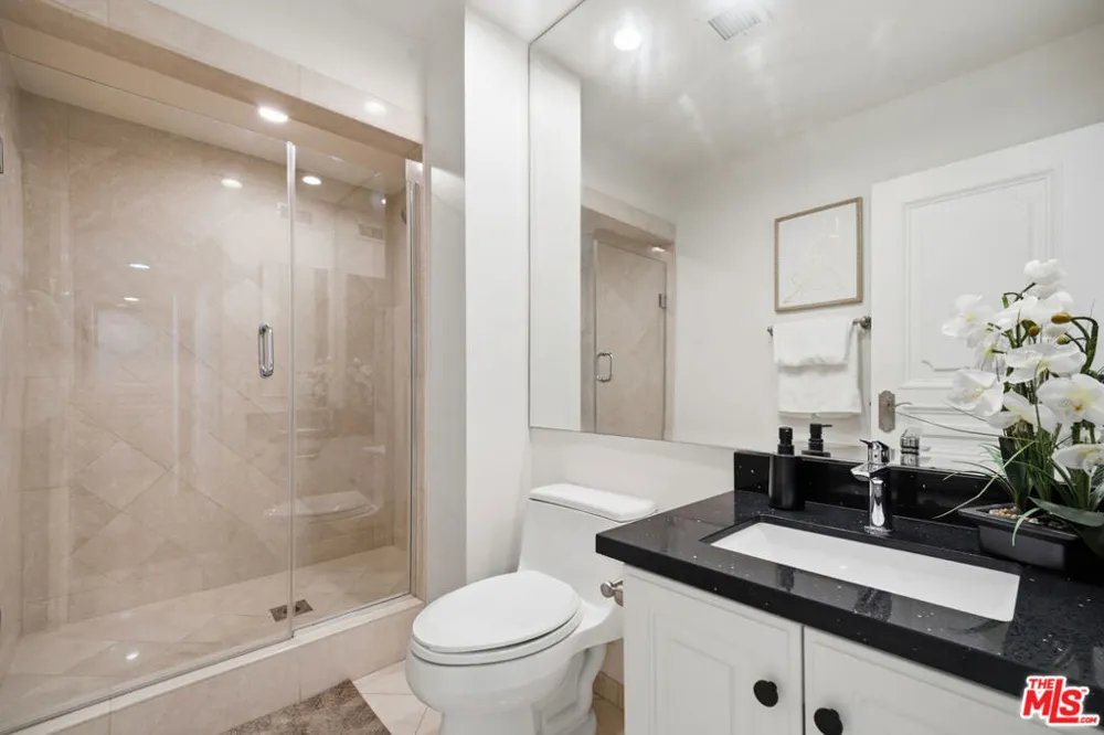 325 Oakhurst Drive #405 Beverly Hills, CA 90210
