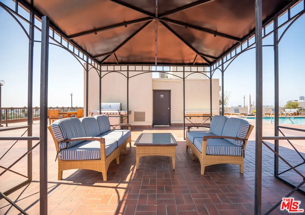 325 Oakhurst Drive #405 Beverly Hills, CA 90210