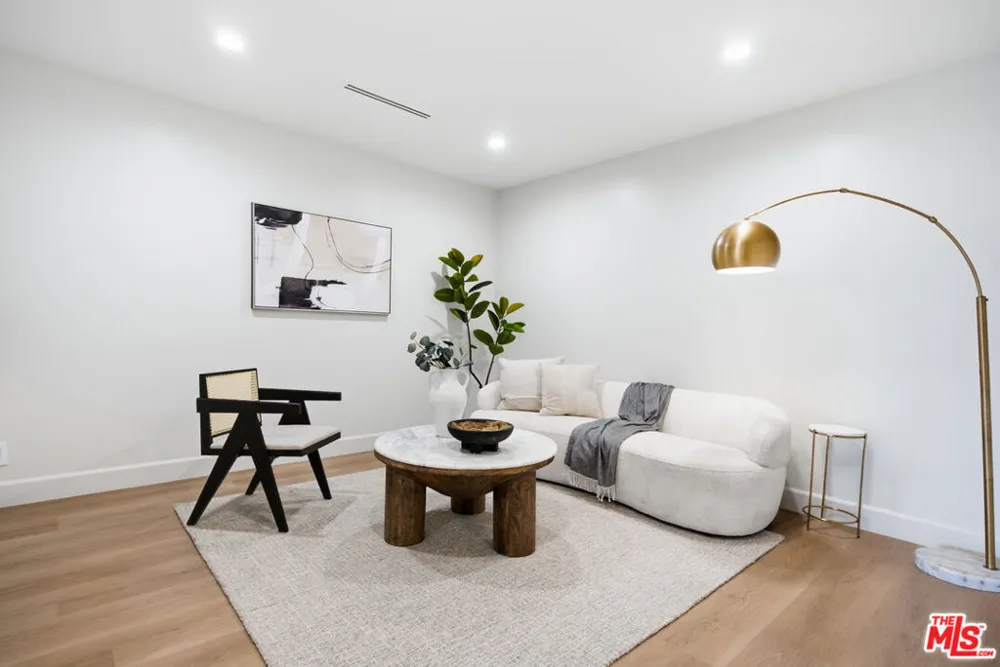 325 Oakhurst Drive #405 Beverly Hills, CA 90210