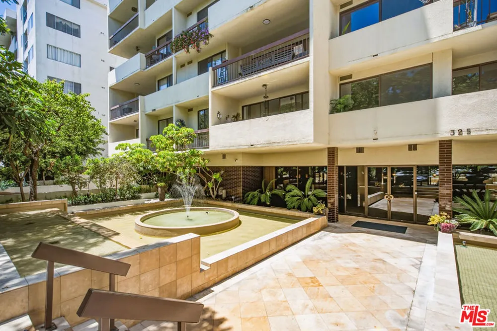 325 Oakhurst Drive #405 Beverly Hills, CA 90210