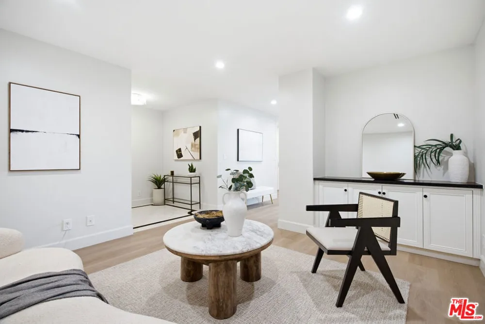 325 Oakhurst Drive #405 Beverly Hills, CA 90210