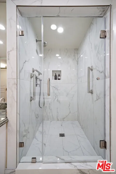 325 Oakhurst Drive #405 Beverly Hills, CA 90210