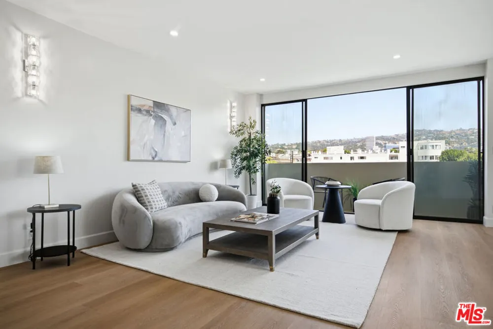 325 Oakhurst Drive #405 Beverly Hills, CA 90210