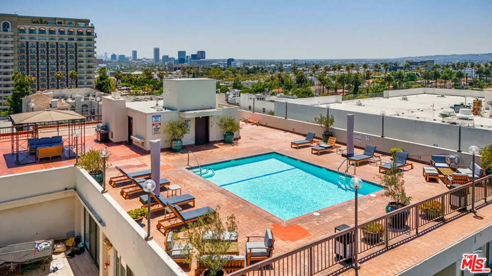 325 Oakhurst Drive #405 Beverly Hills, CA 90210