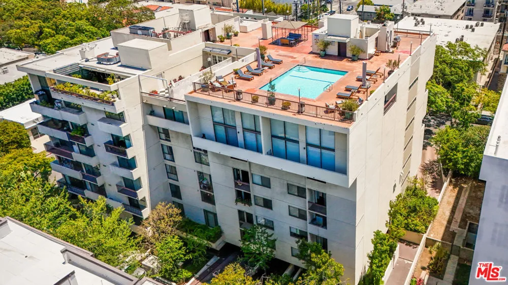 325 Oakhurst Drive #405 Beverly Hills, CA 90210