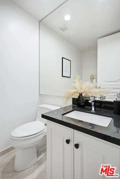 325 Oakhurst Drive #405 Beverly Hills, CA 90210