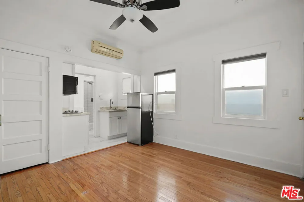 1821 Grace Avenue Los Angeles, CA 90028