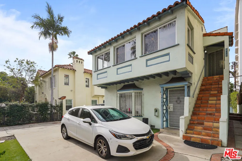 1821 Grace Avenue Los Angeles, CA 90028