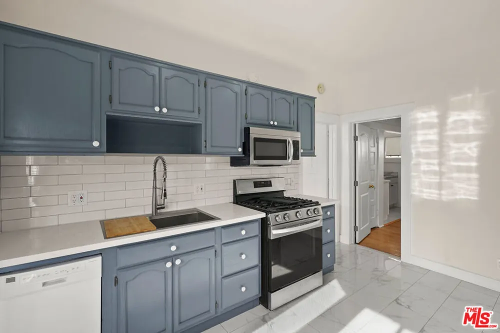 1821 Grace Avenue Los Angeles, CA 90028