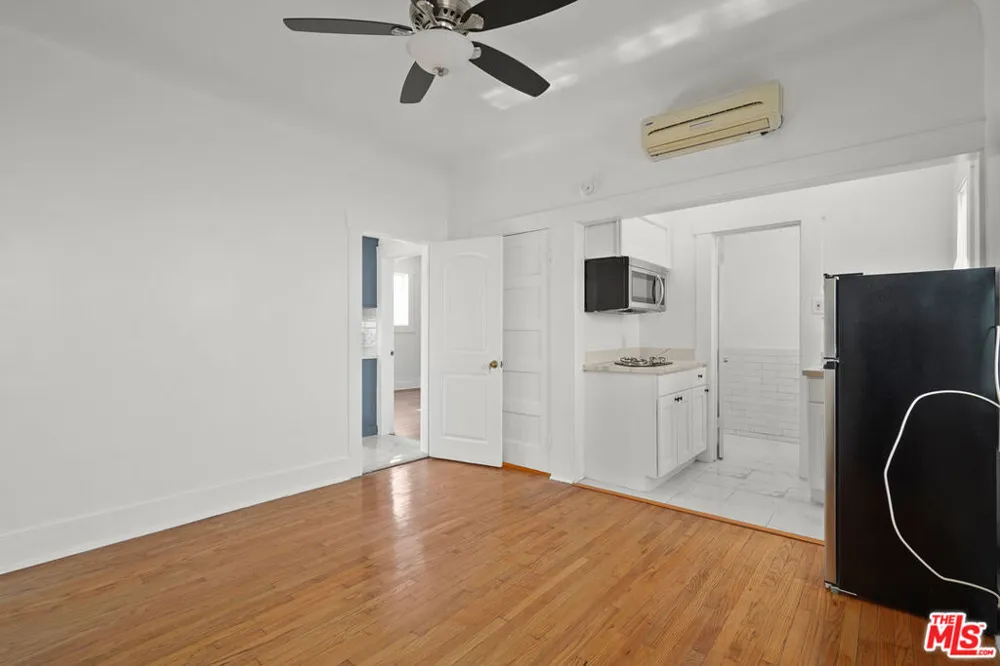 1821 Grace Avenue Los Angeles, CA 90028