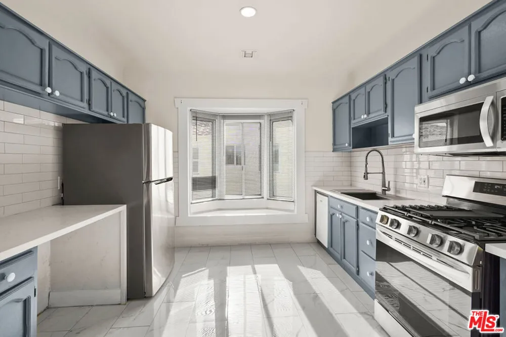 1821 Grace Avenue Los Angeles, CA 90028