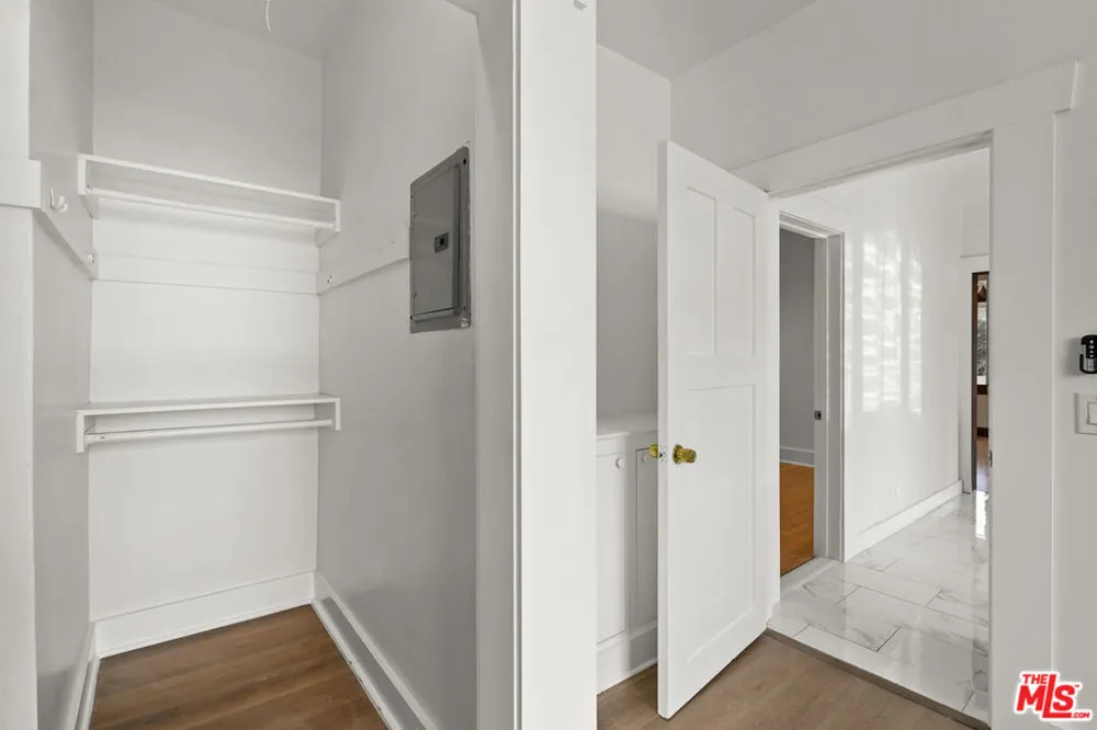 1821 Grace Avenue Los Angeles, CA 90028