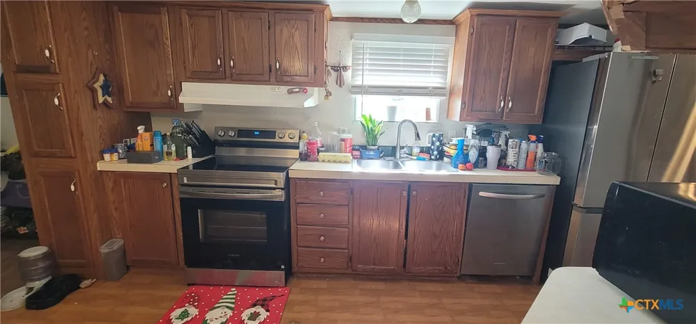 706 W Cleveland Avenue Seadrift, TX 77983
