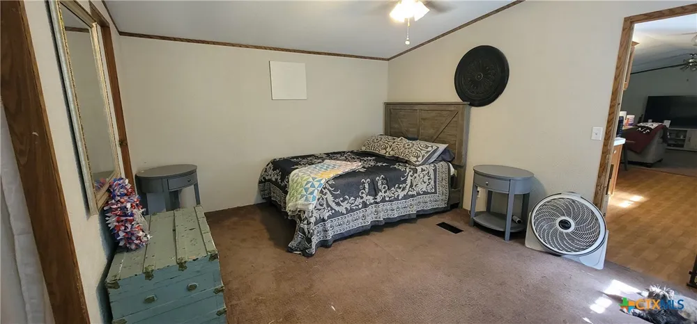 706 W Cleveland Avenue Seadrift, TX 77983