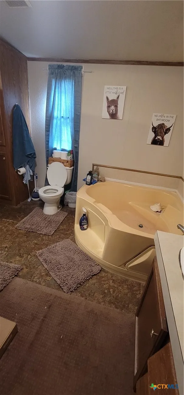706 W Cleveland Avenue Seadrift, TX 77983