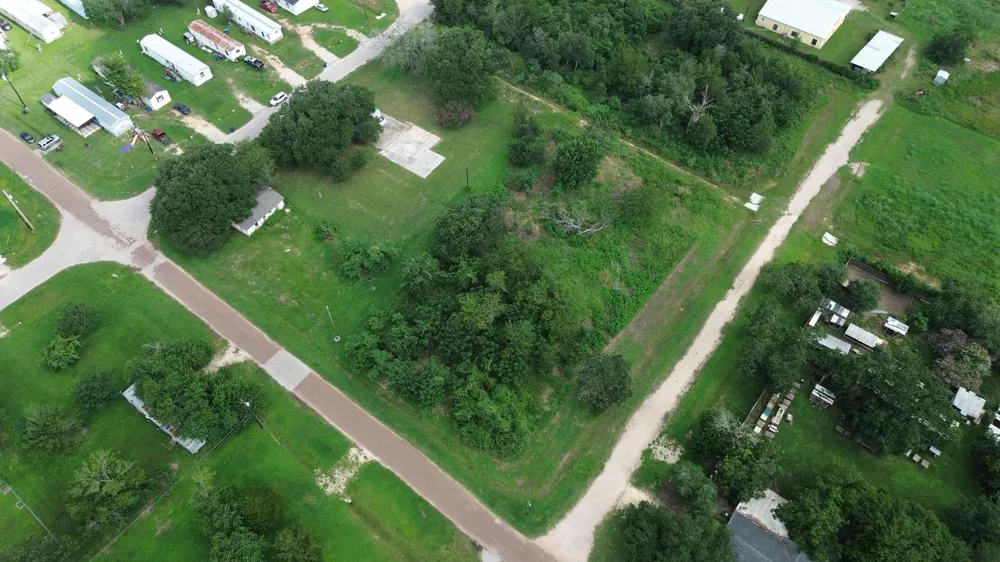 210 5th Street Hempstead, TX 77445