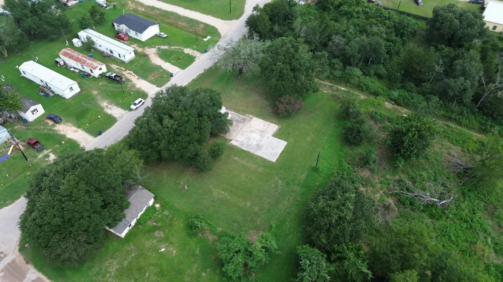 210 5th Street Hempstead, TX 77445