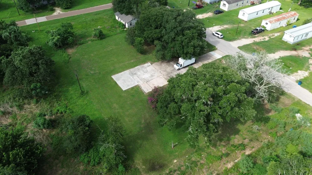 210 5th Street Hempstead, TX 77445