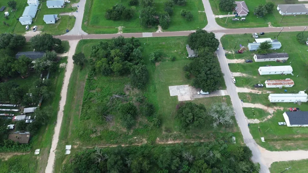 210 5th Street Hempstead, TX 77445