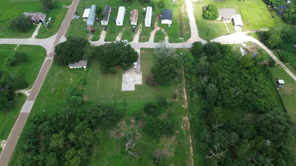 210 5th Street Hempstead, TX 77445
