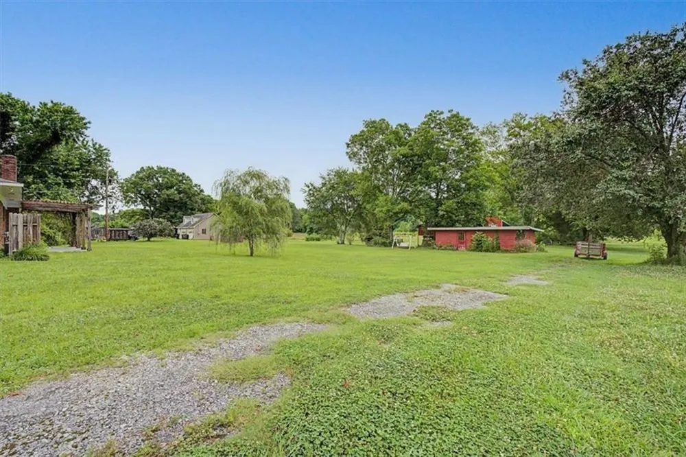 1314 Cave Springs Road Cedartown, GA 30125