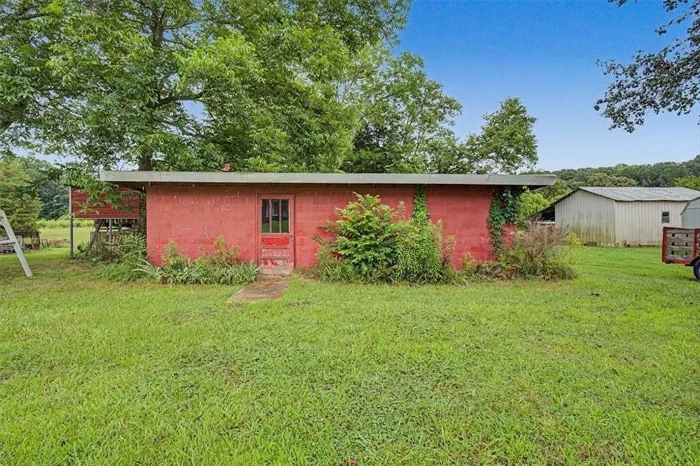 1314 Cave Springs Road Cedartown, GA 30125
