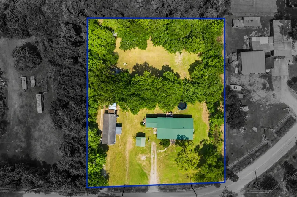 6119 Highland Road Santa Fe, TX 77517