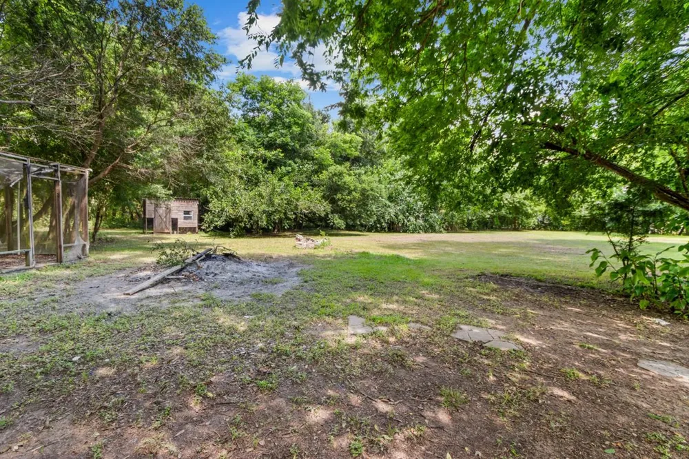 6119 Highland Road Santa Fe, TX 77517