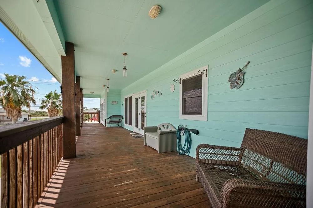 23 Macey Street Port O Connor, TX 77982