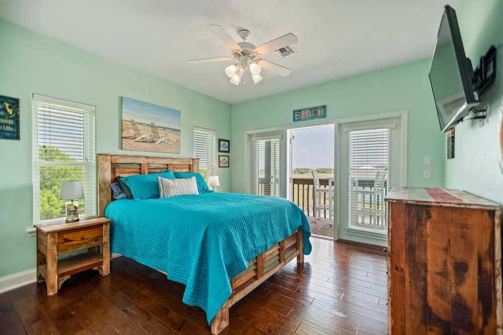 23 Macey Street Port O Connor, TX 77982