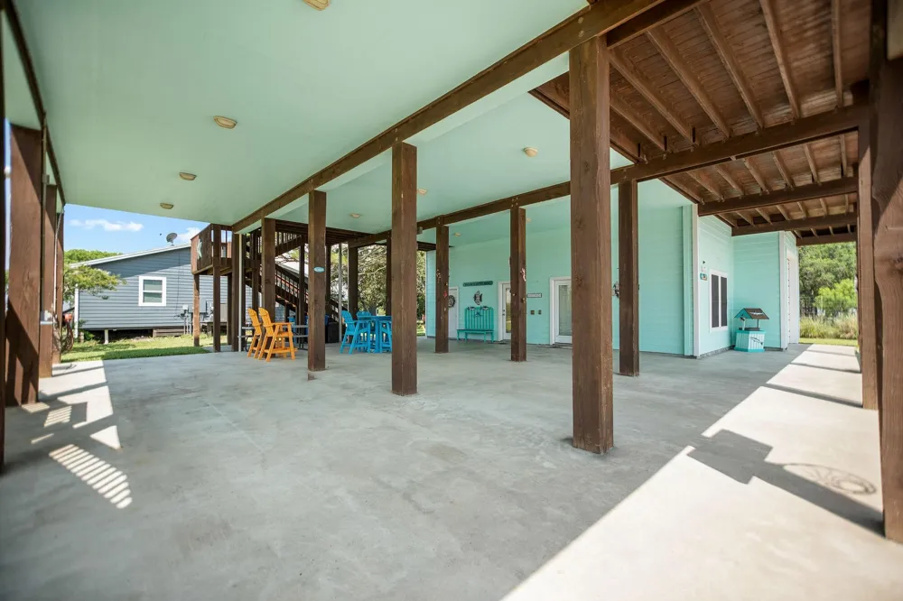 23 Macey Street Port O Connor, TX 77982