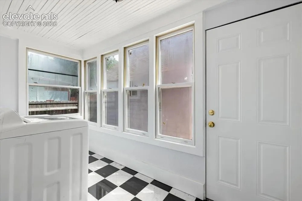 125 Ruxton Avenue Manitou Springs, CO 80829