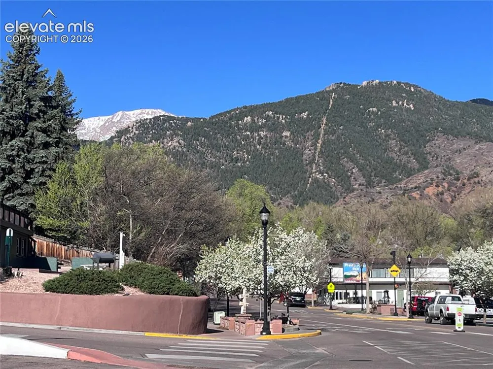 125 Ruxton Avenue Manitou Springs, CO 80829