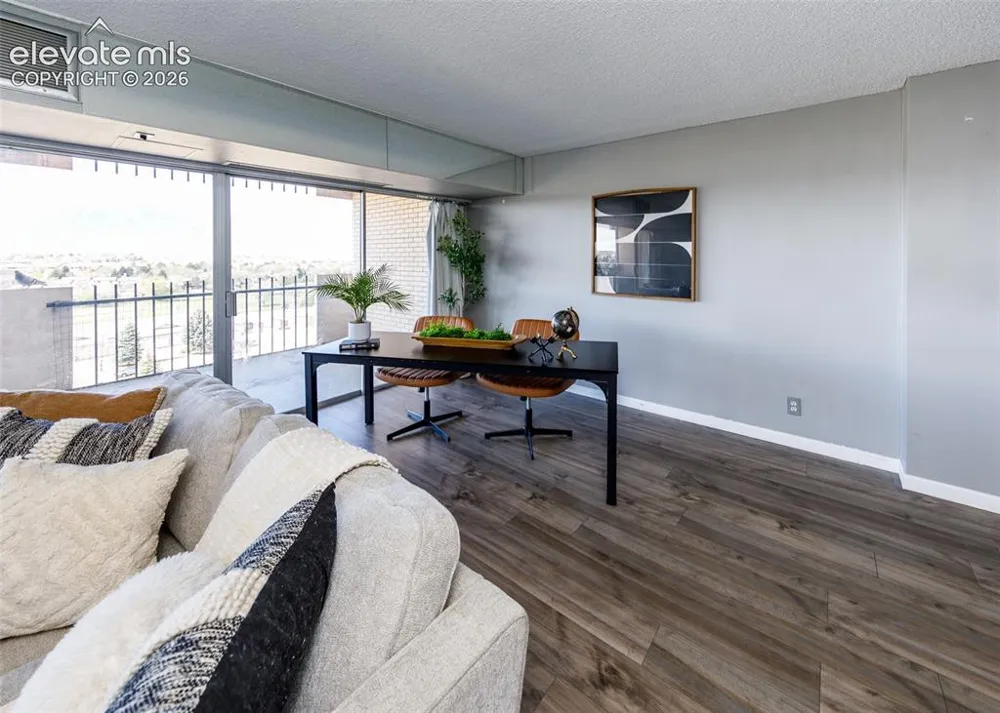 411 Lakewood Circle #B913 Colorado Springs, CO 80910