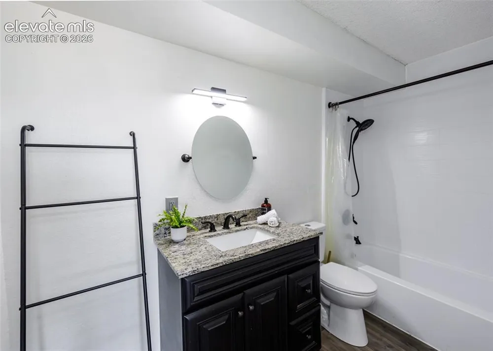 411 Lakewood Circle #B913 Colorado Springs, CO 80910