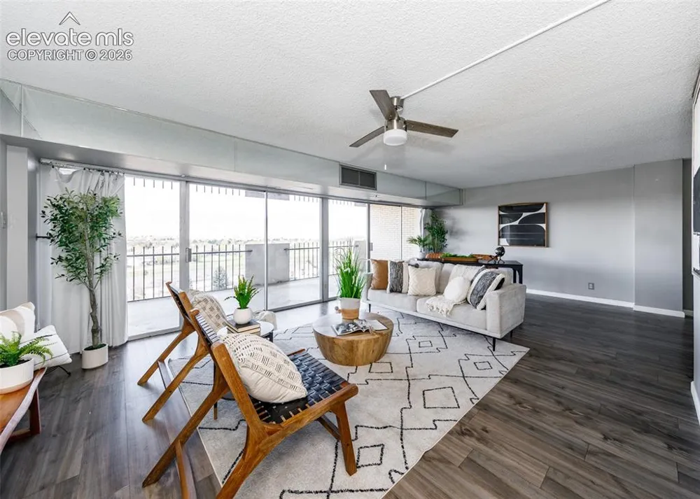 411 Lakewood Circle #B913 Colorado Springs, CO 80910