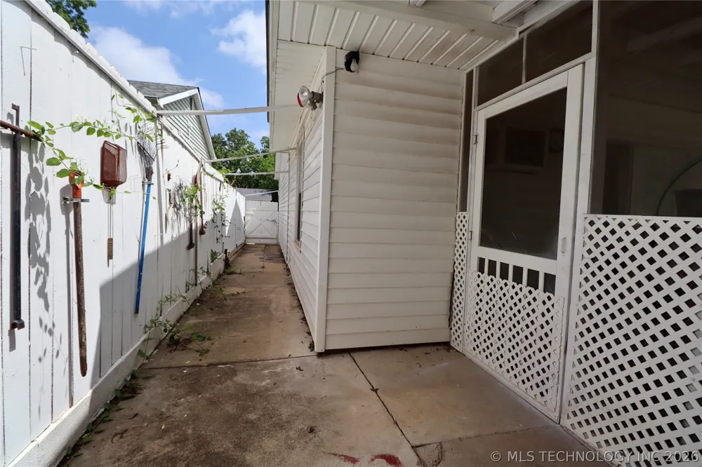 1223 Carol Drive Shawnee, OK 74804
